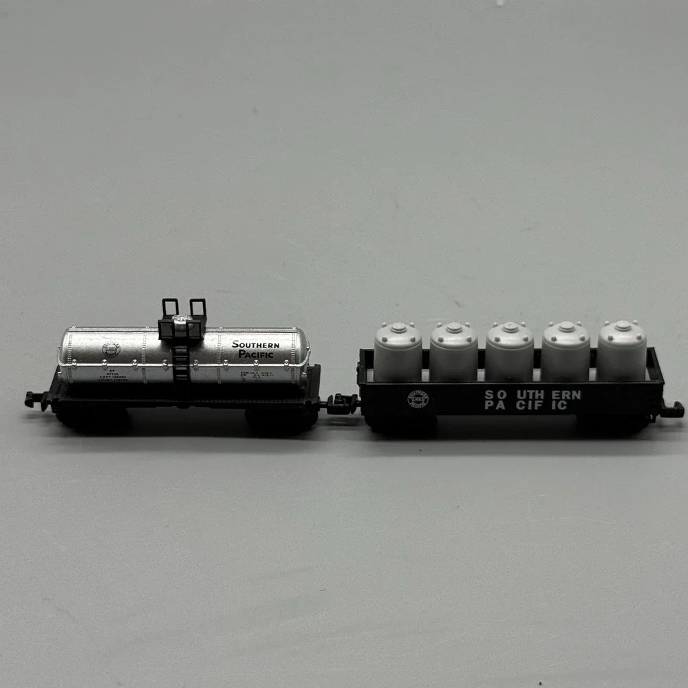 N Scale Southern Pacific Tank Car Chemical Container Freight Cars 2pc Lot